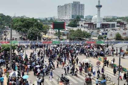৫ দফা দাবিতে ফের আন্দোলনে সাত কলেজের শিক্ষার্থীরা