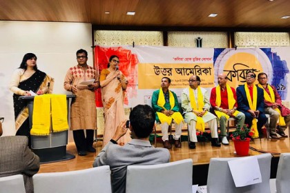 'জীবনের সব কিছুর সাথে কবিতার বসবাস আছে'
