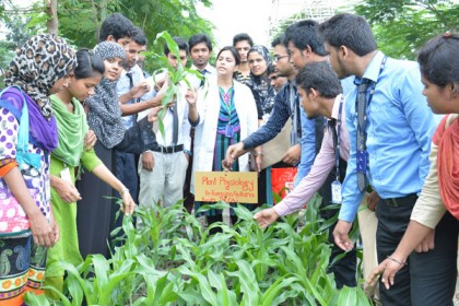 আইইউবিএটি’র কৃষি অনুষদ দক্ষ কৃষি জনবল তৈরিতে কাজ করছে