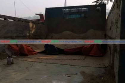 ঘুমন্ত শ্রমিকদের উপরে উঠে পড়ল চান্দের গাড়ি, নিহত ৪