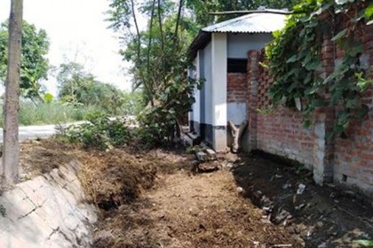 বাগাতিপাড়ায় পাউবো’র কোটি টাকার সম্পত্তি বেদখল

