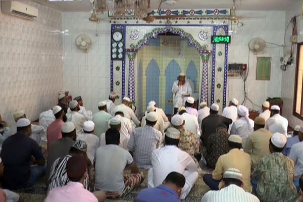 বরিশালে সব মসজিদে খুৎবায় জঙ্গি বিরোধী বয়ান