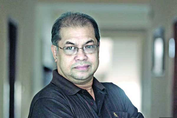 প্রধানমন্ত্রীর নির্দেশে সিঙ্গাপুর নেয়া হচ্ছে সুবীর নন্দীকে