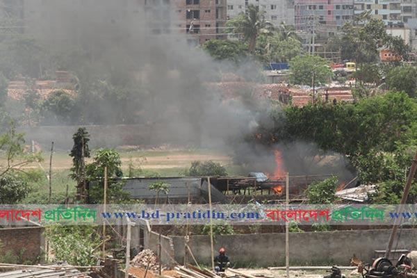 মোহাম্মদপুরের জঙ্গি আস্তানায় ‘আগুন’