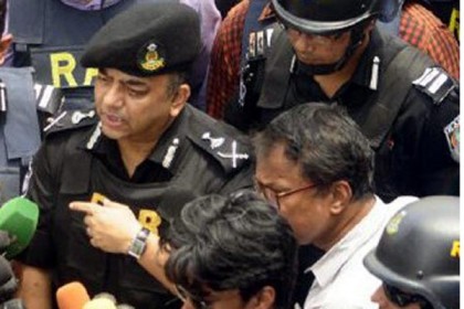 ‘জঙ্গি আস্তানার ভেতরে ছিন্ন-ছিন্ন দেহ পড়ে আছে’