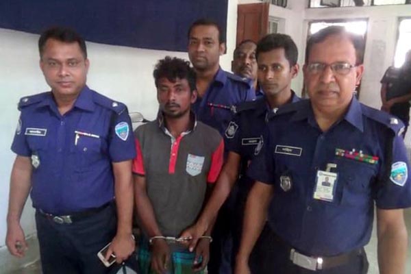 লক্ষ্মীপুরে সেই তরুণী হত্যা মামলার প্রধান আসামি রিমান্ডে 
