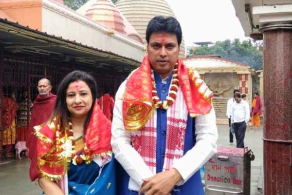 মুখ্যমন্ত্রী বিপ্লবের ডিভোর্স নিয়ে গুজব, গ্রেফতার কনস্টেবল