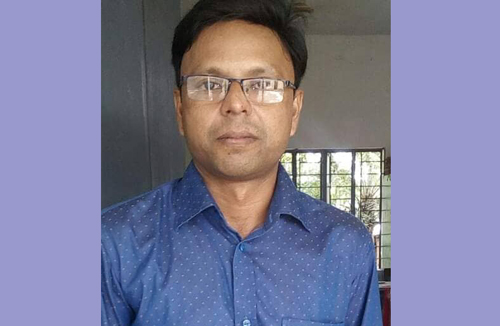 স্কুলছাত্রীর শ্লীলতাহানীর অভিযোগে শিক্ষক আটক