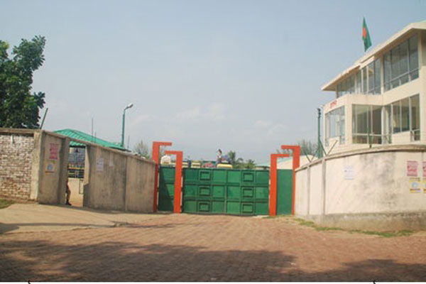 টেকনাফে স্থলবন্দরে ১০ কোটি ৩১ লাখ রাজস্ব আদায়


