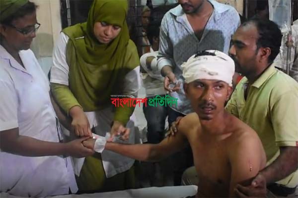 নোয়াখালীতে আওয়ামী লীগের দু'গ্রুপের সংঘর্ষ, গুলিবিদ্ধসহ আহত ১০