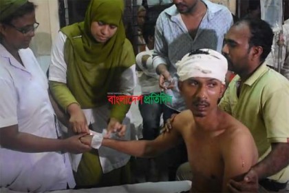 নোয়াখালীতে আওয়ামী লীগের দু'গ্রুপের সংঘর্ষ, গুলিবিদ্ধসহ আহত ১০