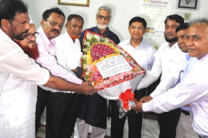 চোরাই পথে বস্ত্র আমদানি বন্ধ করতে হবে: বস্ত্রমন্ত্রী 

