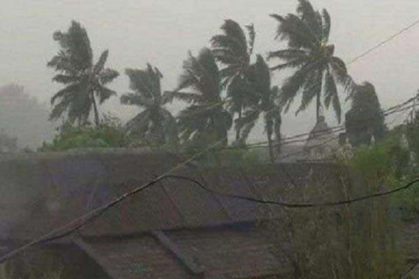 ফণীর প্রভাবে বরগুনায় বৃষ্টি শুরু, সতর্কতা