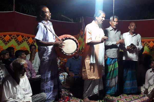 মানিকগঞ্জে ধুইয়াজারী গান অনুষ্ঠিত