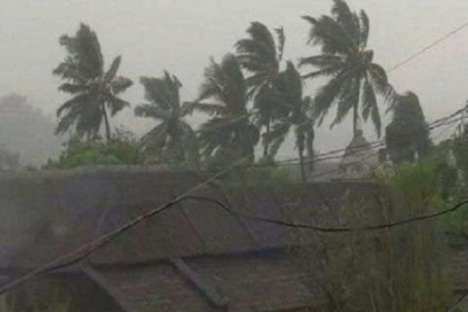 ফণীর প্রভাবে বরগুনায় বৃষ্টি শুরু, সতর্কতা