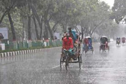 ফণীর প্রভাবে রাজধানীতে বৃষ্টি