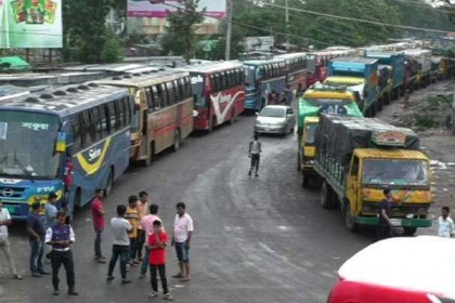 পাটুরিয়া-দৌলতদিয়ায় পারের অপেক্ষায় সহস্রাধিক গাড়ি