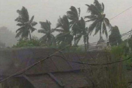 ফণীর প্রভাবে রংপুরে ঝড়ো হাওয়া, গুঁড়ি গুঁড়ি বৃষ্টি