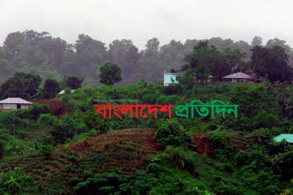 ঘূর্ণিঝড় ফণী'র প্রভাবে পাহাড়ে বৃষ্টি