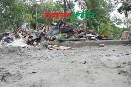 বরগুনায় ঘরচাপায় দাদি ও নাতি নিহত