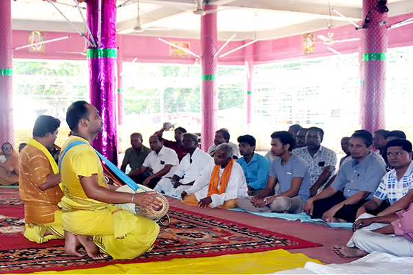 গলাচিপায় ৭ দিনব্যাপী তারকব্রহ্ম মহানাম যজ্ঞানুষ্ঠান