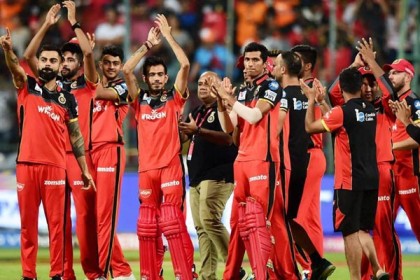 কোহলিদের সাথে বিদায় নিল হায়দরাবাদও!

