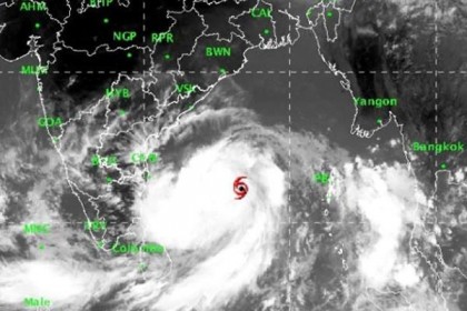 বাংলাদেশে আসার আগে যে কারণে শক্তি হারিয়ে ফেলে ঘূর্ণিঝড় ‘ফণী’