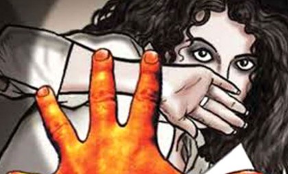 নাতিদের হত্যার হুমকি দিয়ে তিন বছর ধরে পুত্রবধূকে ধর্ষণ শ্বশুরের