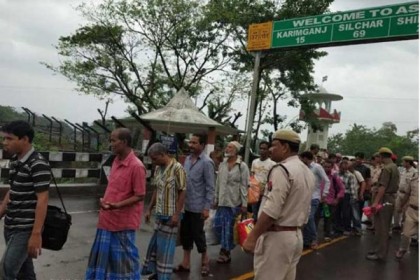 ২০ বাংলাদেশিকে ফেরত পাঠাল ভারত