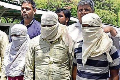 বিমানে ভারতে গিয়ে ডাকাতি, তিন বাংলাদেশি গ্রেফতার
