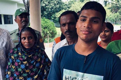এক যুগ পর মায়ের কোলে নাঈম