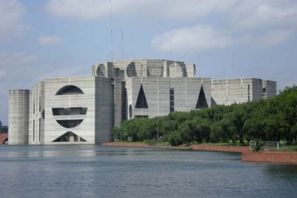 
রেল লিজ দেওয়ার বিপক্ষে সংসদীয় কমিটি