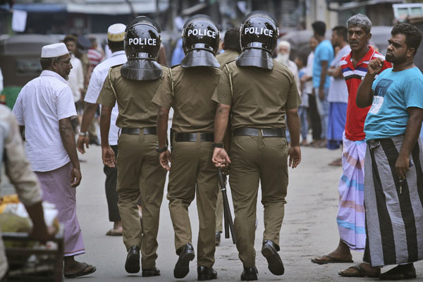 ২০০ ইসলামিক প্রচারকসহ ৬০০ বিদেশিকে শ্রীলঙ্কা ছাড়ার নির্দেশ