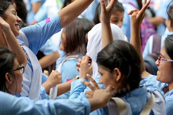 পাসের হার বাড়লেও কমেছে জিপিএ-৫