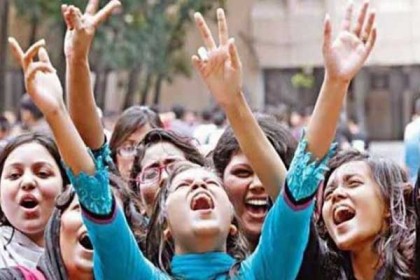 বরিশালে পাসের হারে এবারও মেয়েরা এগিয়ে