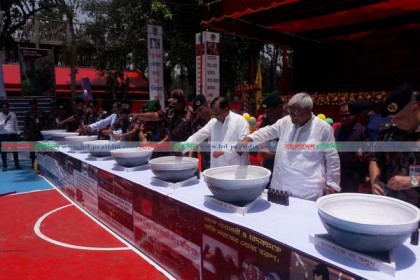 আত্মসমর্পণ করে স্বাভাবিক জীবনে ফেরার সুযোগ পাবেন মাদক ব্যবসায়ীরা: স্বরাষ্ট্রমন্ত্রী