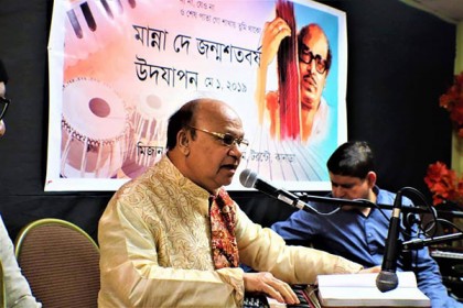 দীর্ঘদিন পর মঞ্চে মুগ্ধতা ছড়ালেন নুরুল আলম লাল