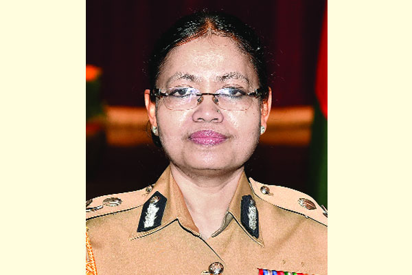 পুলিশের অতিরিক্ত মহাপরিদর্শক রৌশন আরা নিহত