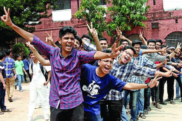 খাস্তগীরকে হারিয়ে সেরা কলেজিয়েট