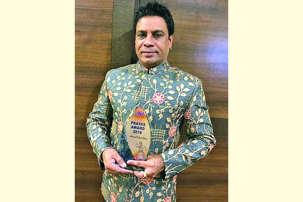 কলকাতায় বিশেষ সম্মাননায় আনিসুল ইসলাম হিরু