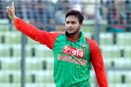 বল হাতে নতুন রেকর্ডের সামনে সাকিব