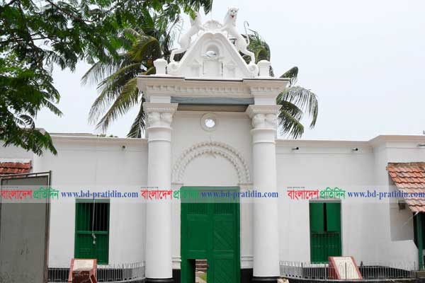নওগাঁর পতিসরে বিশ্বকবি রবীন্দ্রনাথ ঠাকুরের ১৫৮তম জন্মোৎসব