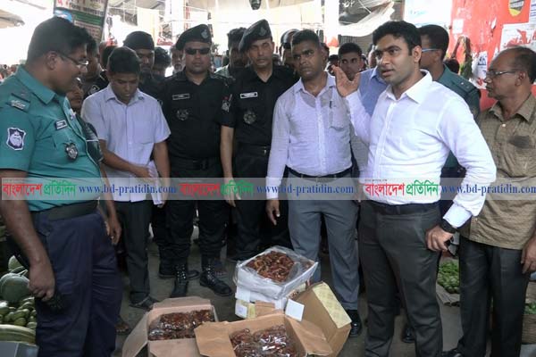 মেয়াদোত্তীর্ণ খাবার রাখায় বরিশালে তিন ব্যবসায়ীকে ৪০ হাজার টাকা জরিমানা