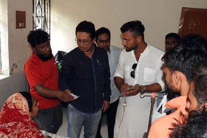 মাশরাফিকে নিয়ে স্ট্যাটাস দেওয়া ৬ চিকিৎসককে শোকজ
