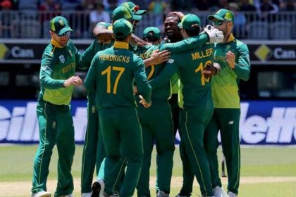 বিশ্বকাপের আগে প্রোটিয়া শিবিরে ইনজুরির হানা