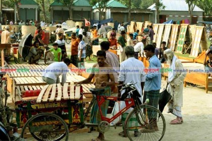 ইজারা ছাড়াই খাজনা আদায়, রাজস্ব হারাচ্ছে সরকার  