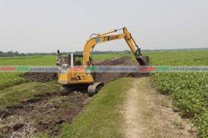 অতিদরিদ্রদের জন্য কর্মসংস্থান কর্মসূচিতে অনিয়ম