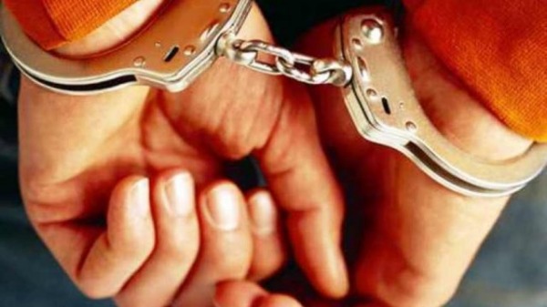 ছাত্রীর শ্লীলতাহানীর অভিযোগে শিক্ষক গ্রেফতার