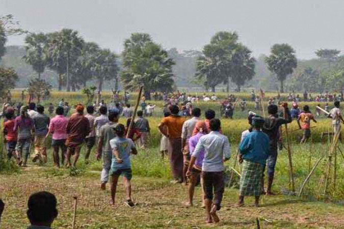 নবীনগরে দু’গ্রামবাসীর মধ্যে সংঘর্ষ, আহত ৫০