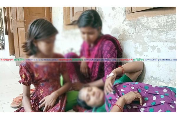 মা দিবসে স্বর্ণার চোখে জল